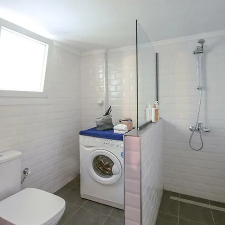 Seaside Flat * Cavala